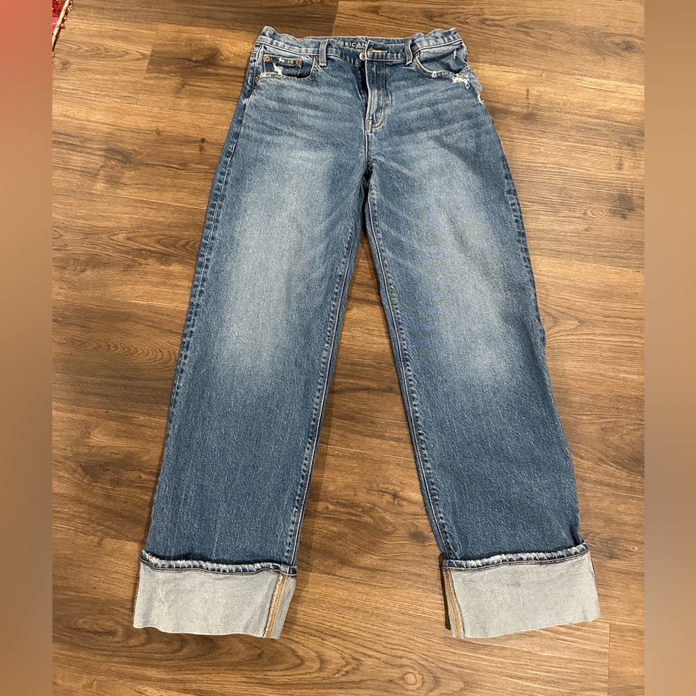 American Eagle Cuffed Slouchy Jeans Size 4